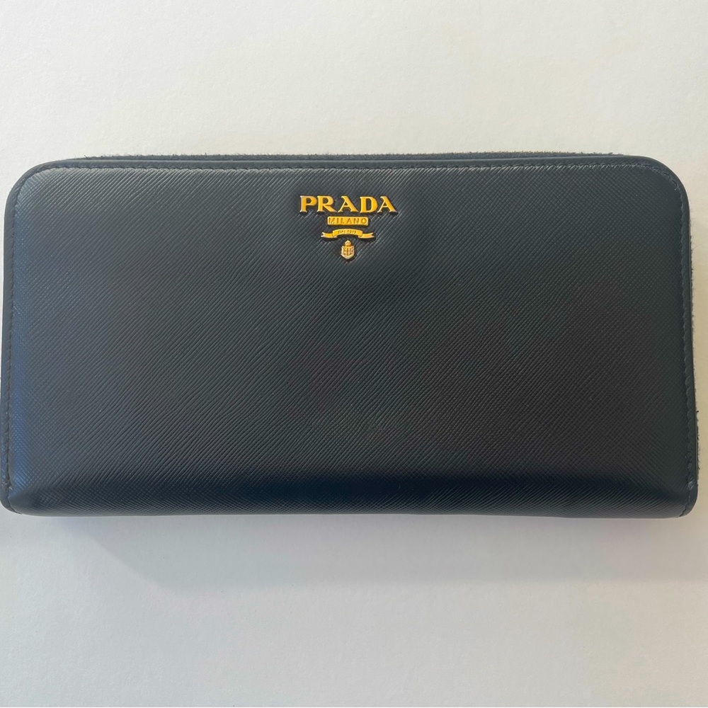 AUTHENTIC Prada Saffiano Wallet